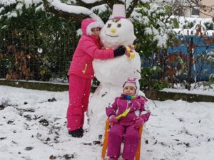 Le bimbe e il pupazzo di neve 3 März 2018
